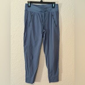 Athleta Trekkie North Jogger size 4 EUC